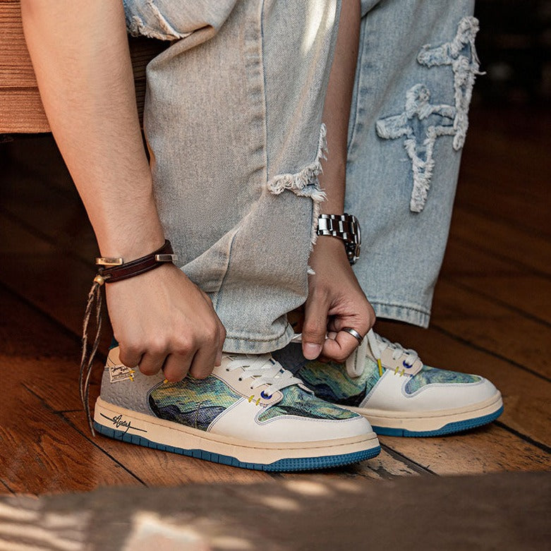 أحذية مستوحاة من ليلة النجوم لفان جوخ