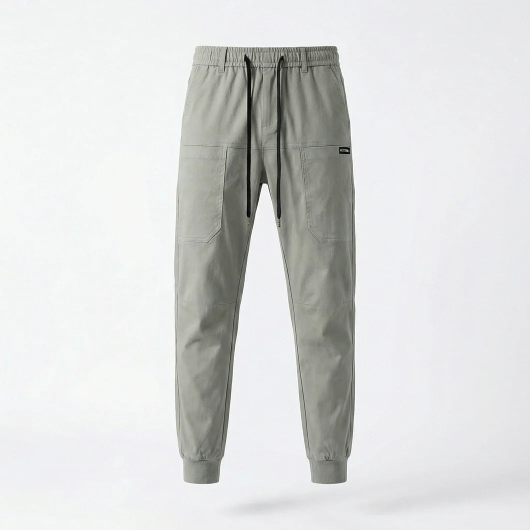 Comfortable cargo pants with great storage capacity 